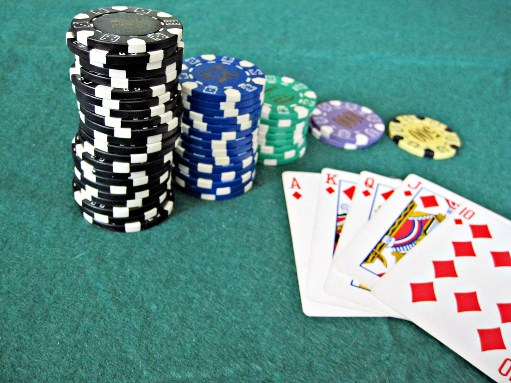 Objectives regarding enjoying texas holdem on the internet